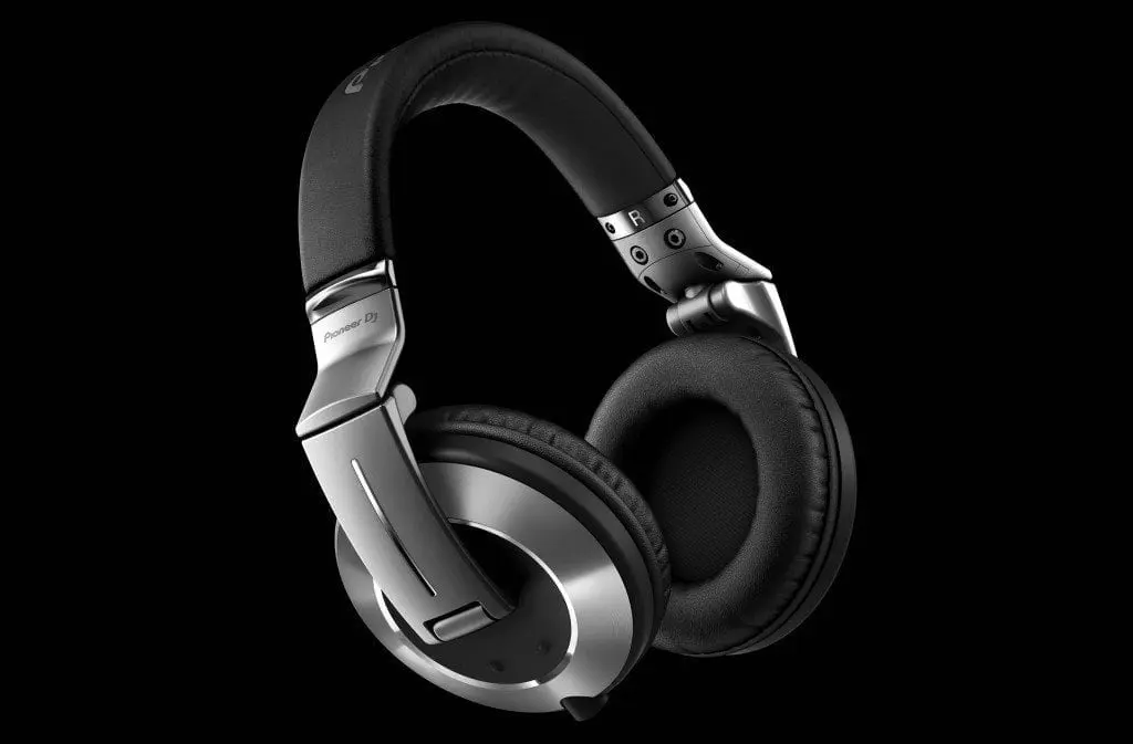 DJ Headphones - 5 Things to Look for While Choosing a DJ